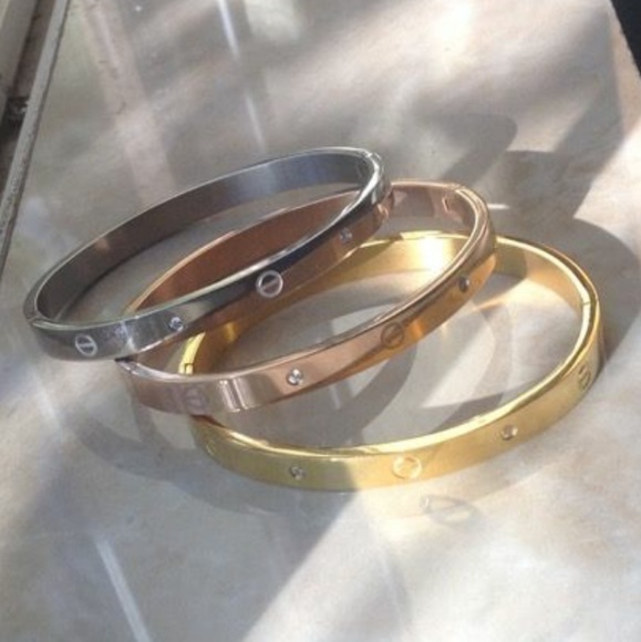 Designer 1 Oak Gold Diamond Stone Studded Bracelet - Picture 2 of 5